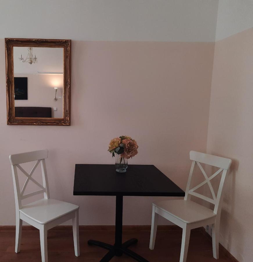 Apartment In City Centre Praga Exterior foto