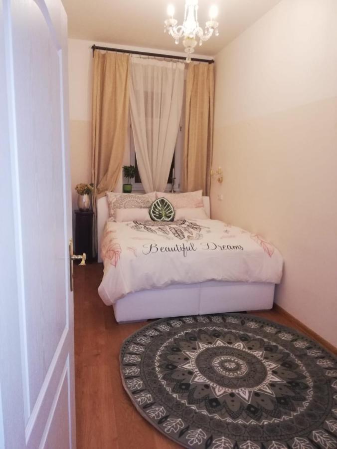Apartment In City Centre Praga Exterior foto